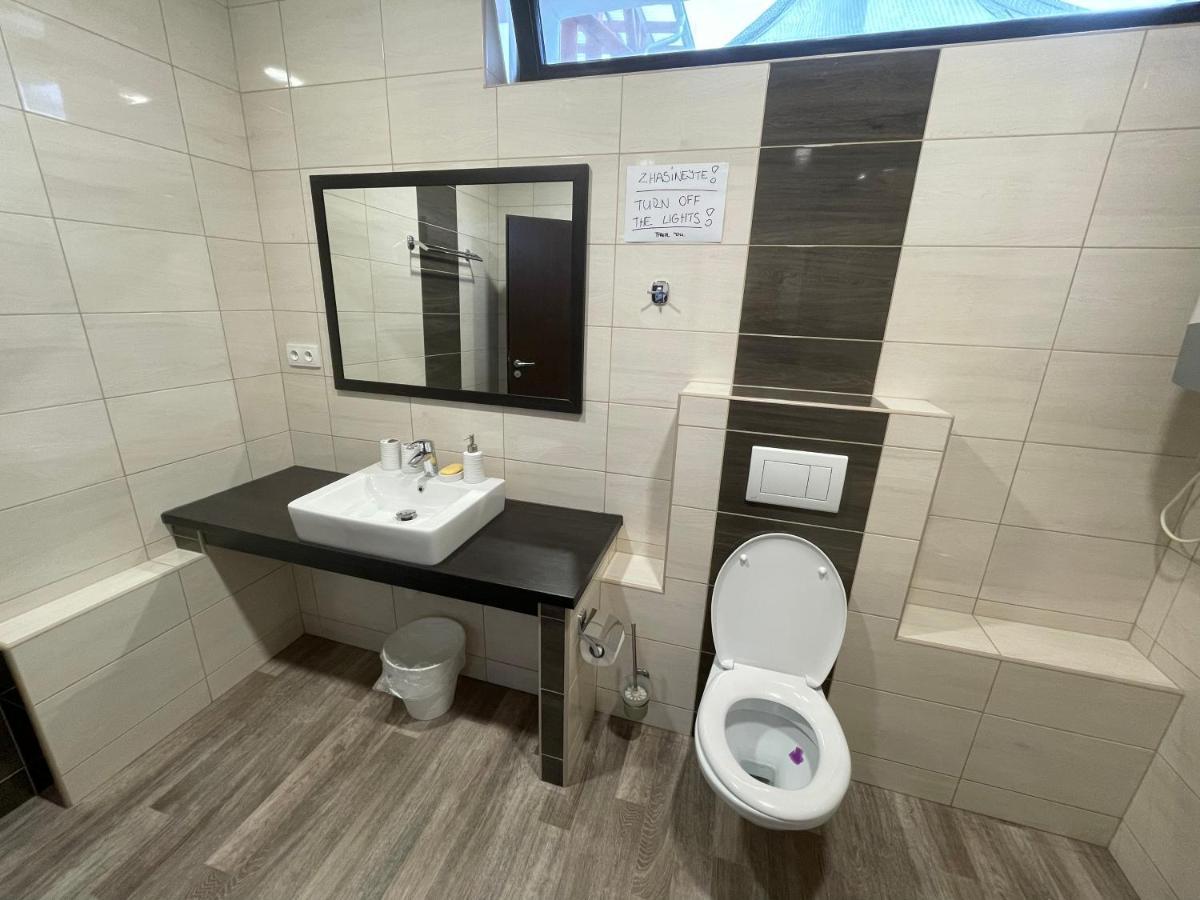 Apartman Atelier Kadan Exterior photo